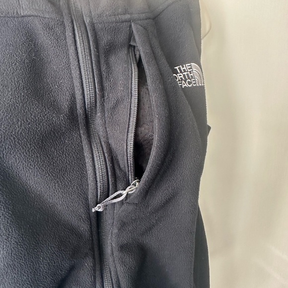 The North Face Black WindWall Vest - Picture 3 of 6